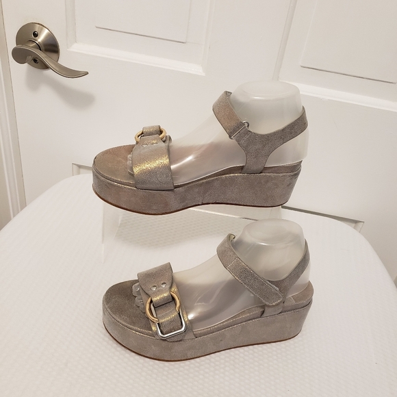 J/Slides Bronze Metallic Quest Platform Sandals Size 8.5, Stylish, Chic - Picture 3 of 16
